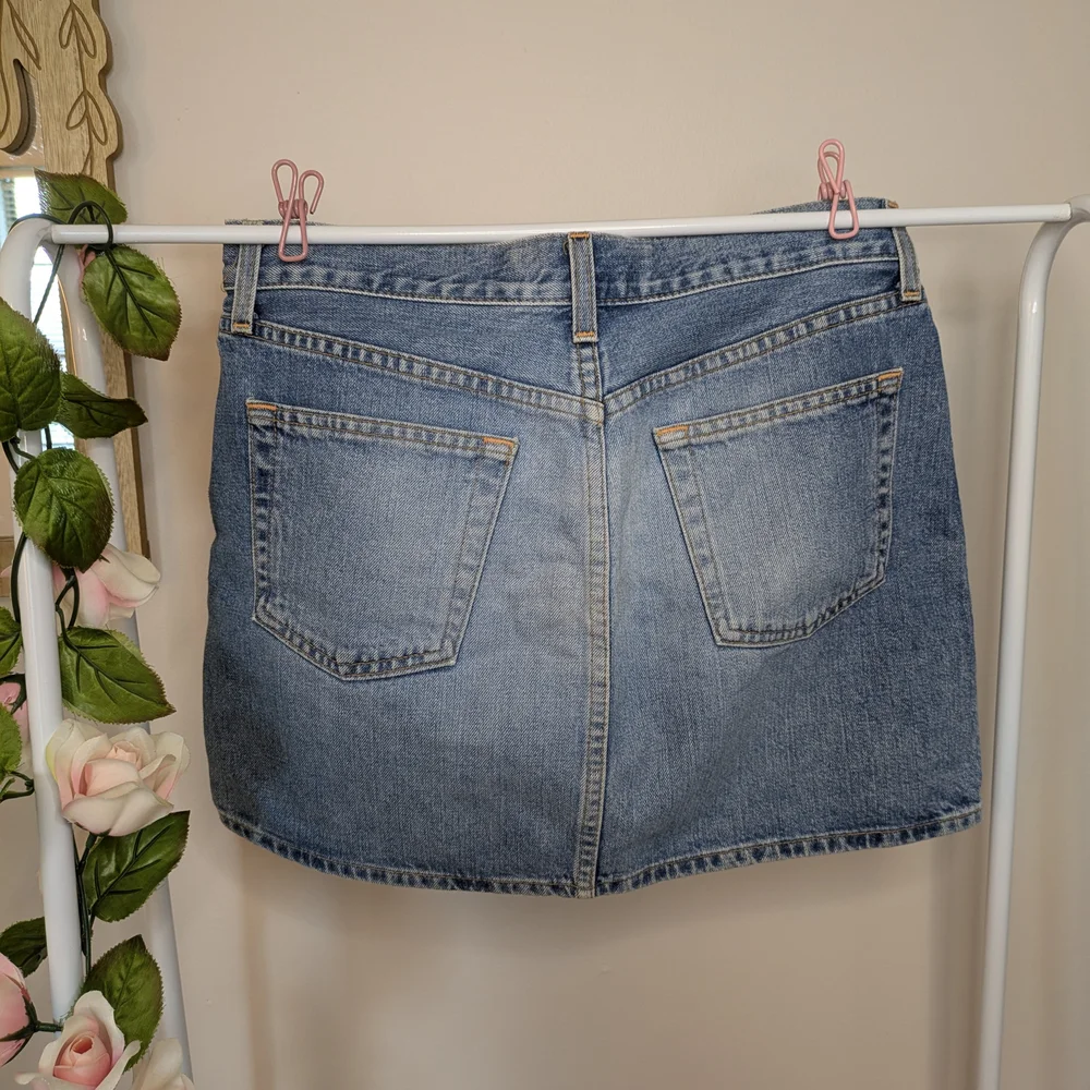 Vintage Y2K GAP Jeans Medium Wash Cotton Denim Mini Skirt